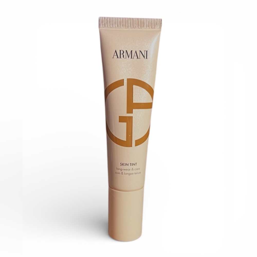 ARMANI BEAUTY Golden Hour 24HR Lightweight Skin Tint in T3 (tan neutral peach)